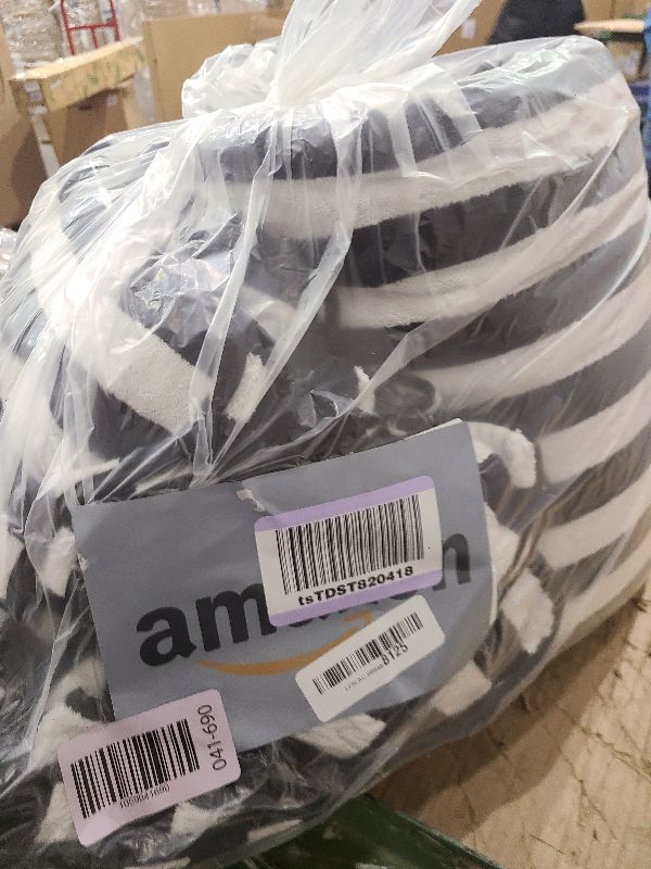 Photo 1 of 18 Pcs Black White Cabana Stripe Family Towels Set-6 Bath Sheets,6 Hand Towels,6 Washcloths Soft Jumbo Bathroom Towels Absorbent Shower Towel Quick Dry Beach Chair Towel Spa Gym Hotel Towel Set