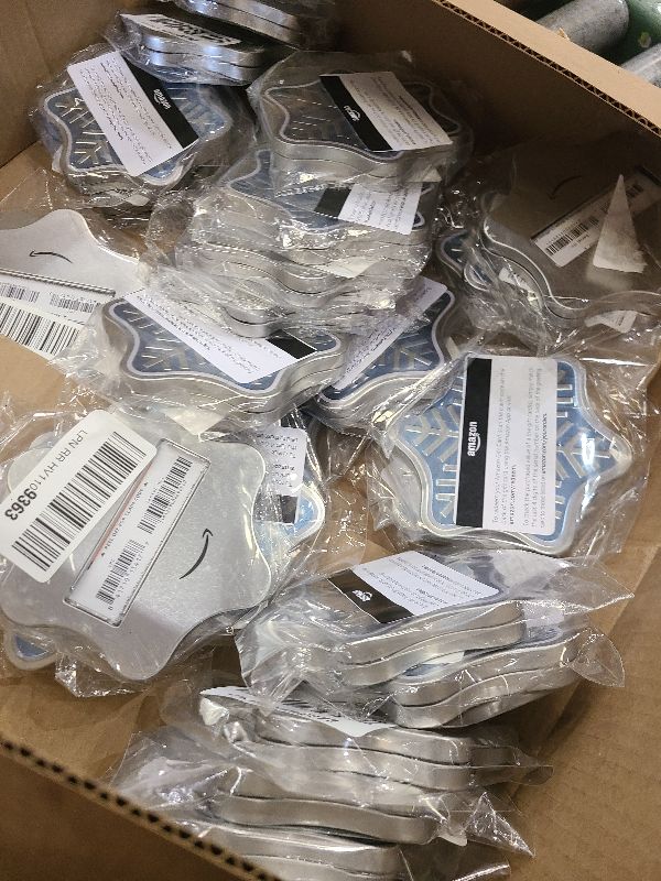 Photo 1 of Gift Card snowflake Tin Holders (box/30)