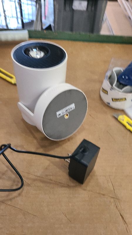 Photo 1 of ?Electric Focus?Magcubic Mini Projector 4K Support, Portable Projector with WiFi 6 and Bluetooth 5.4, Smart Proyector, 5W Soundbase Speaker, 180° Rotation for Home Theater HY300 Ultra