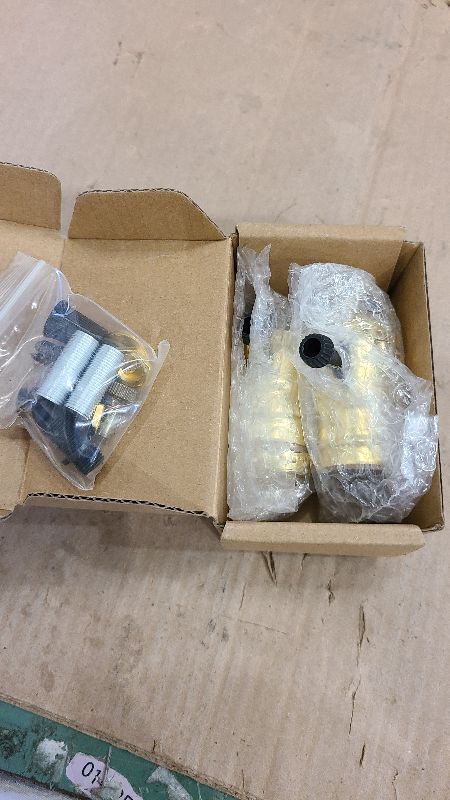 Photo 1 of 3 Way Lamp Socket with Twist Switch,E26 Standard Medium Screw Light Bulb Socket,Turning Knob 3-Way Dimmer Switch Light Socket to Repair or Replace Floor and Table Lamps,UL Listed (Gold, 2)