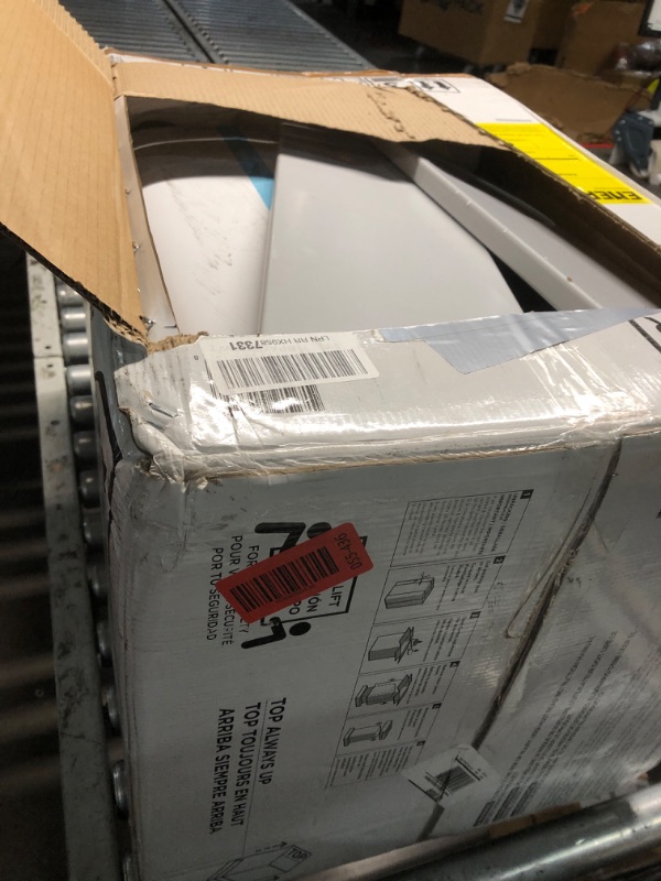 Photo 1 of ***(PARTS ONLY/ MINOR DAMAGE/ MISSING PARTS/ NON FUNCTIONAL)***BLACK+DECKER Portable Air Conditioner, 9,000 BTU (5,300 BTU SACC) for Rooms up to 400 Sq. Ft., Portable AC with Follow Me Remote Control and Window Kit, BPACT08WT, White