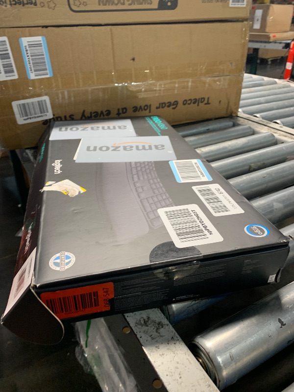 Photo 1 of (USED/FAIR) (MISSING BATTERY) (UNTESTED) Logitech ERGO K860 Wireless Ergonomic Keyboard - Split Keyboard, Wrist Rest, Natural Typing, Stain-Resistant Fabric, Bluetooth and USB Connectivity, Compatible with Windows/Mac, Black