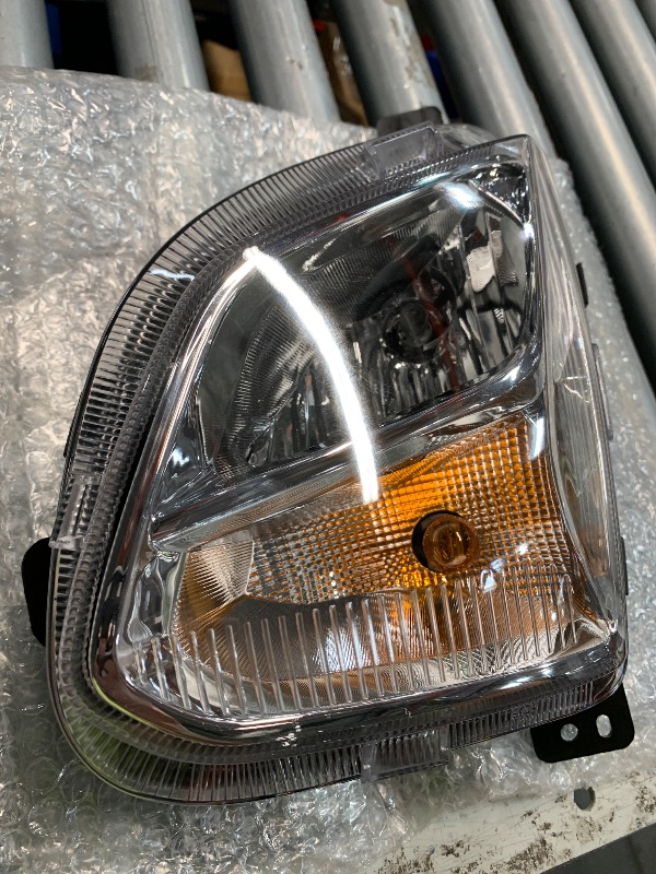 Photo 1 of (see all images) BOGYL Front Fog Light Signal Assembly Compatible with 2018 2019 2020 2021 Chevy Equinox Bumper 