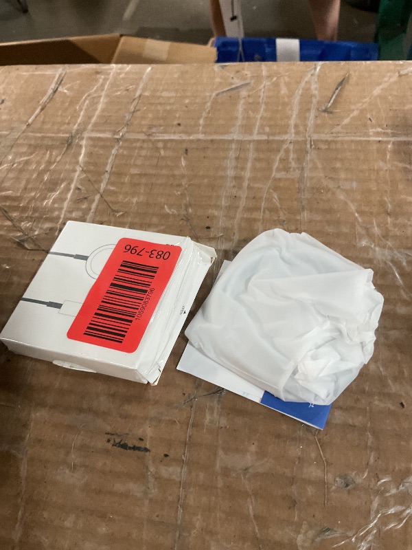 Photo 1 of ???? ???????? Magnetic Charging Cable for Apple Watch Charger,[USB C Port] Wireless Charging Cable Compatible with iWatch Series Ultra/10/9/8/7/6/SE/SE2/5/4/3/2[3.3FT]-White