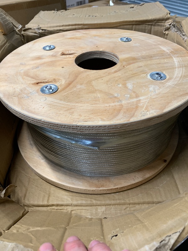 Photo 1 of (USED/FAIR) VEPURLT Stainless Steel Cable 500FT, T316 Marine Grade Wire Rope Aircraft Cable 1 x 19 Strands Construction for Cable Deck Railing, Fence and DIY Balustrades