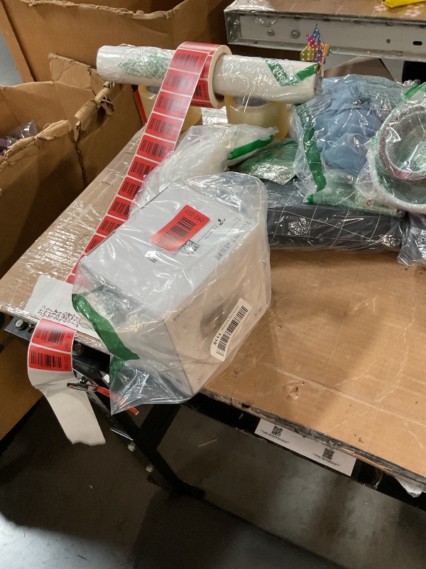 Photo 1 of ?Auto Focus&1080P?Magcubic Mini Smart Projector with 4K Support, Portable Projector with Wifi and Bluetooth, 5W Speaker, Built in Apps, Voice Control, Outdoor Movie Projector