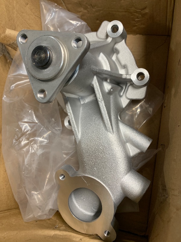 Photo 1 of (used)(damage) TUUMOND Water Pump with Gasket Compatible With 2011-2020 Ford Mustang 2011-2020 Ford F-150 V8 5.0L 5.2L AW6741