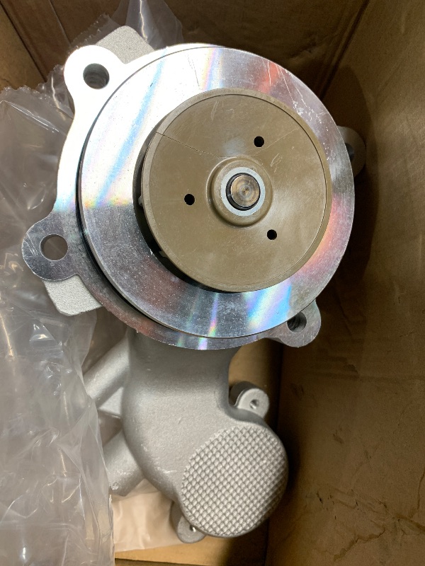Photo 1 of (used)(damage) TUUMOND Water Pump with Gasket Compatible With 2011-2020 Ford Mustang 2011-2020 Ford F-150 V8 5.0L 5.2L AW6741