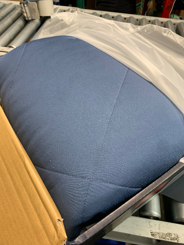 Photo 1 of (see all images) EGOHOME Cooling Comforter King Size,Double-Sided Cooling Blanket & Silk Smooth Bedding Comforter - 90" x 106"