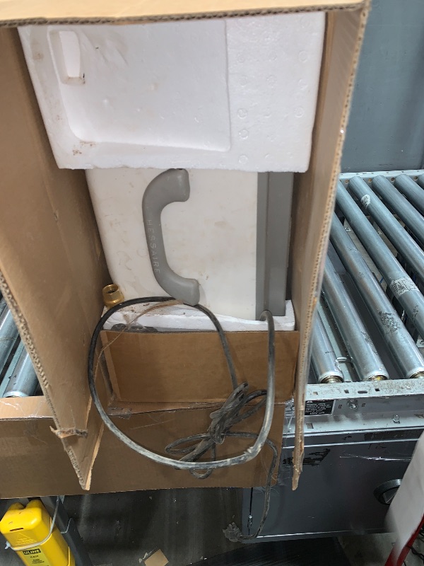 Photo 1 of *** PARTS ONLY *** Portable Swamp Coolers - 1300 CFM MC18M Evaporative Air Cooler with 2-Speed Fan, 53.4 dB - 500 sq. ft. Coverage Evaporative Air Cooler Portable High Velocity Outdoor Cooling Fan by Hessaire - White