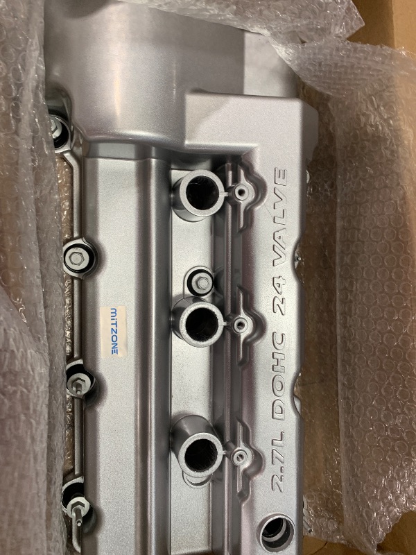 Photo 1 of MITZONE Upgrade Aluminum Valve Covers Right Passenger Side Compatible with Chrysler 300 Sebring Dodge Stratus Magnum Journey Charger Avenger 2.7L 2006-2010