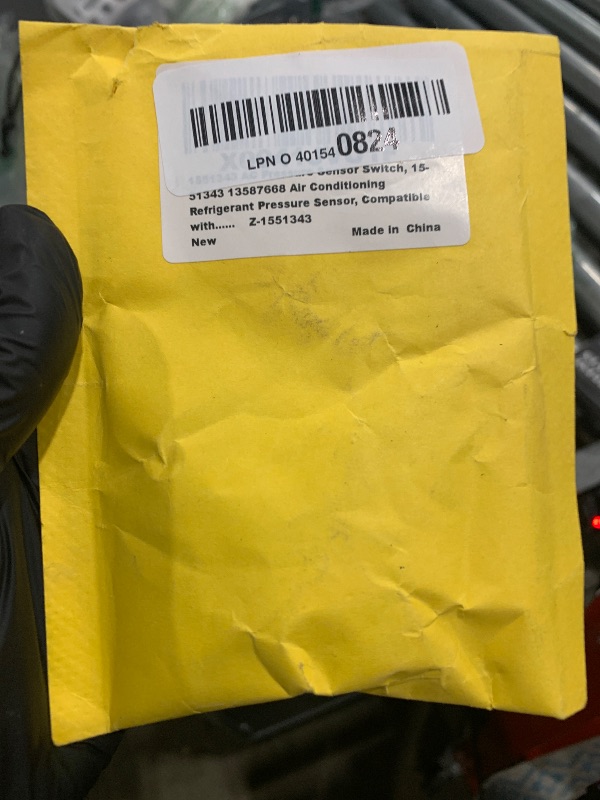 Photo 1 of 1551343 AC Pressure Sensor Switch, 15-51343 13587668 Air Conditioning Refrigerant Pressure Sensor, Compatible with 2002-2021 Chevy Suburban, 2003-2020 GMC Sierra, HVAC Pressure Transducer