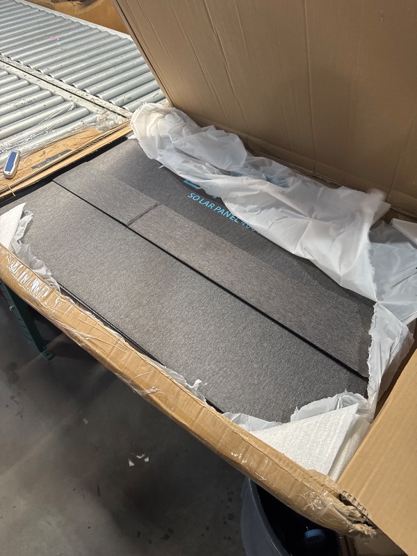 Photo 1 of (UNTESTED) (SIGNS OF USE) (PARTIAL SET) 400W Portable Solar Panel for Power Station, 23.5% High Efficiency ETFE Foldable Solar Panels Charger, Fast Installation with Kickstands, IP67 Waterproof for RV, Outdoor Camping, Off Grid Blackouts