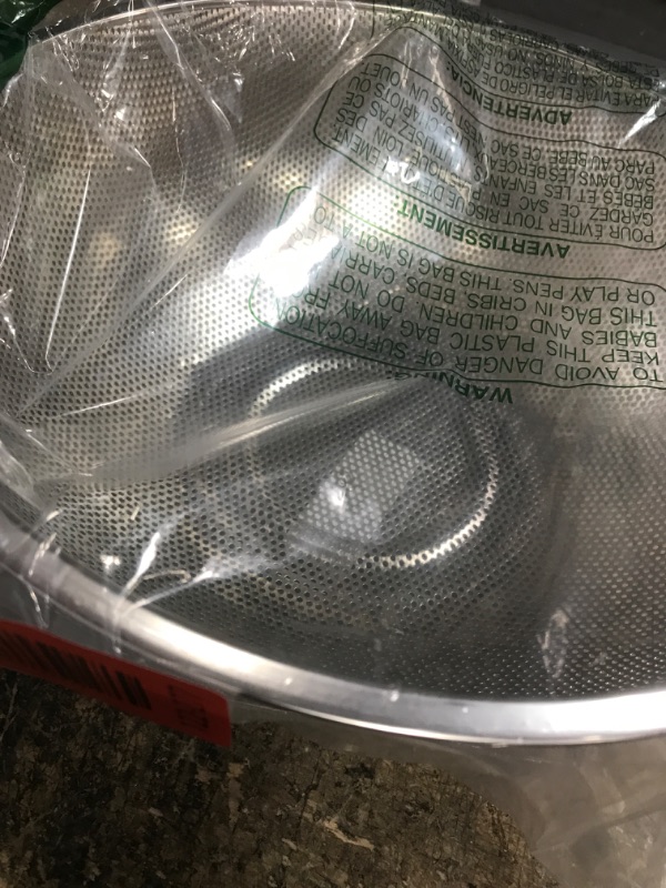 Photo 1 of ***(HEAVILY USED/ MINOR DAMAGE)***Gulex Colander Stainless Steel 5-Quart, Strainer for Kitchen Food, Dishwasher Safe