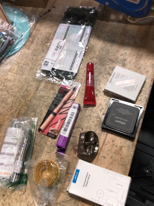 Photo 1 of ***Bundle of miscellaneous home goods/makeup