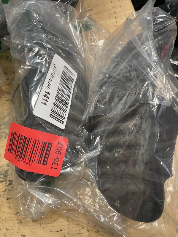 Photo 1 of **LOOKS LIKE CHILDRENS VERY VERY SMALL** Comwarm Cloud Slide Sandals for Women Men Ultra Comfort Recovery Pillow Slippers Soft Summer Beach Shoes with Low Arch Support,Matte Black Size 7.5-8.5 Wonmen/6-7 Men