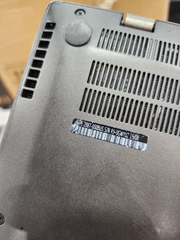 Photo 1 of ****************SCREEN IS CRACKED ON THE LEFT SIDE OF SCREEN***************
Lenovo ThinkPad X1 Carbon 3rd Generation - Core i7-5600U 2.6GHz, 8GB, 256GB SSD, 14.0in FHD 1920x1080, WIFI, Bluetooth, HDMI, USB 3.0, Windows 10 Pro 64 Bit(Renewed)