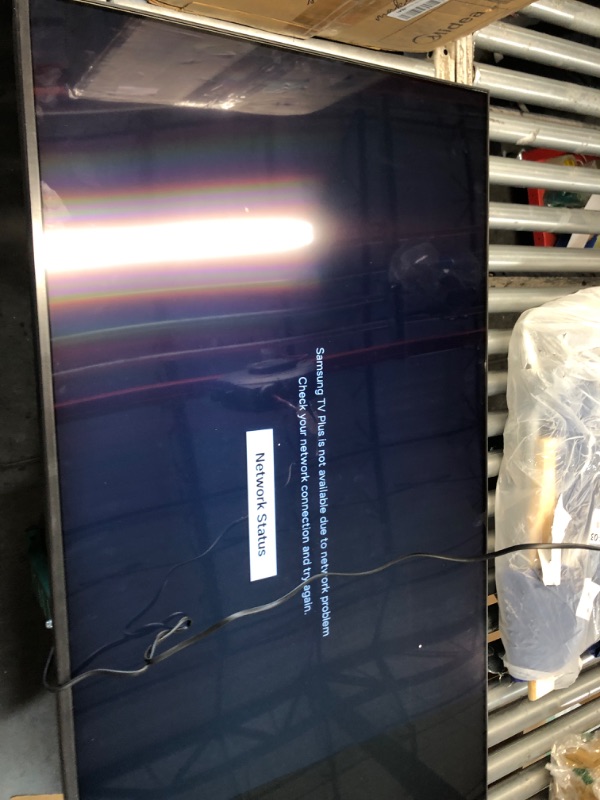 Photo 1 of ***DAMAGED - TOP RIGHT OF SCREEN CRACKED - BLACKED OUT ON RIGHT SIDE - SEE PICTURES - MISSING REMOTE***
Samsung 55-Inch Class Crystal UHD 4K DU7200 Series HDR Smart TV w/Object Tracking Sound Lite, PurColor, Motion Xcelerator, Mega Contrast, Q-Symphony (U