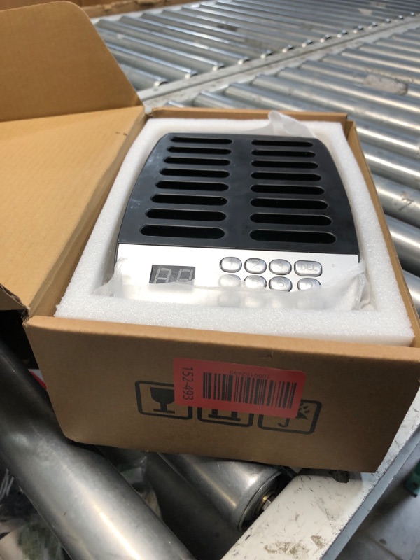Photo 1 of ***(PARTS ONLY/ NON FUNCTIONAL)***LOUKIENE 16 Pagers Wireless Restaurant Pager System 500ft Range Calling Waiting Customers Wireless Paging System, Vibration Flash and Buzzer for Cafe Food Trucks Pub Churches Hospitals Hotels Eatery