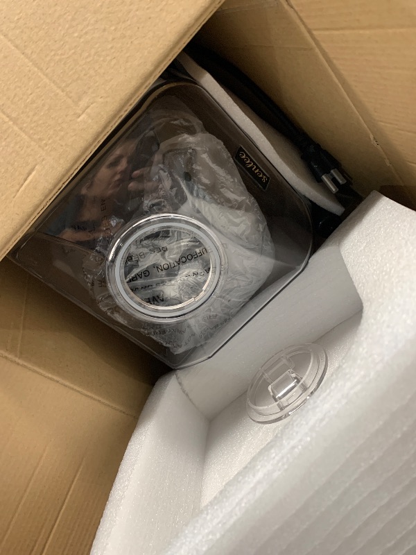 Photo 1 of ***(PARTS ONLY/ MAJOR DAMAGE/ NON FUNCTIONAL)***Commercial Blender for Smoothies With Quiet Shield, 2.5HP Motor, Stainless Steel Blade, 80oz Pitcher for Shakes, Smoothies, Ice Crushing, Frozen Drinks, 15 Speeds, Self-Cleaning, Black