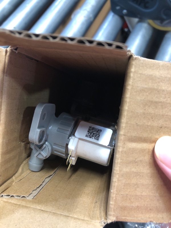Photo 1 of AJU73213301 AJU75152601 5221EA1008F Water Inlet Valve Compatible for LG Kenmore Washer Replaces AJU75152602 AP5668417 TAW35618287 AJU75152603 PS6448324 Washer Parts-by MIFLUS