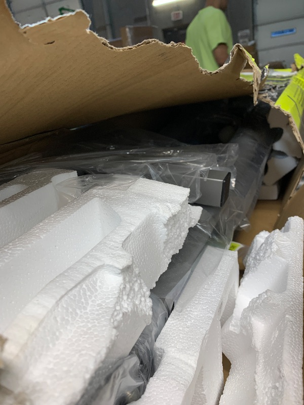 Photo 1 of ***PARTS ONLY***
RYOBI Universal Miter Saw QUICKSTAND FOLDABLE, Green