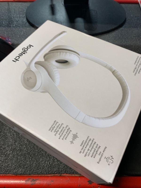 Photo 1 of ***(USED/ UNABLE TO TEST ITEM )***Logitech H390 Gaming Headphones, Wired Headphones with Mic, USB Headset with Microphone for PC, Noise Cancelling Microphone for Video Meetings, Music, Gaming - Off White 