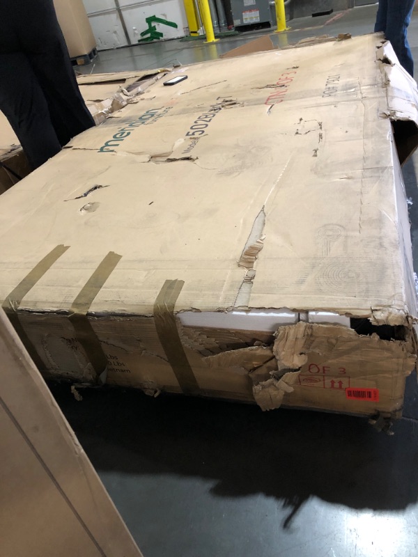 Photo 1 of ***PARTIAL SET BOX 1 OF 3, ONLY THE TABLE TOP - PRICE ADJUSTED***TRUCK/TRAILER PICKUP ONLY*** Meridian Furniture 502Black-T Tavolo Collection Modern | Contemporary Dining Table, Rich Black Oak Finish, MDF with Black Oak Veneer, 2 Table Leaves Included, 95