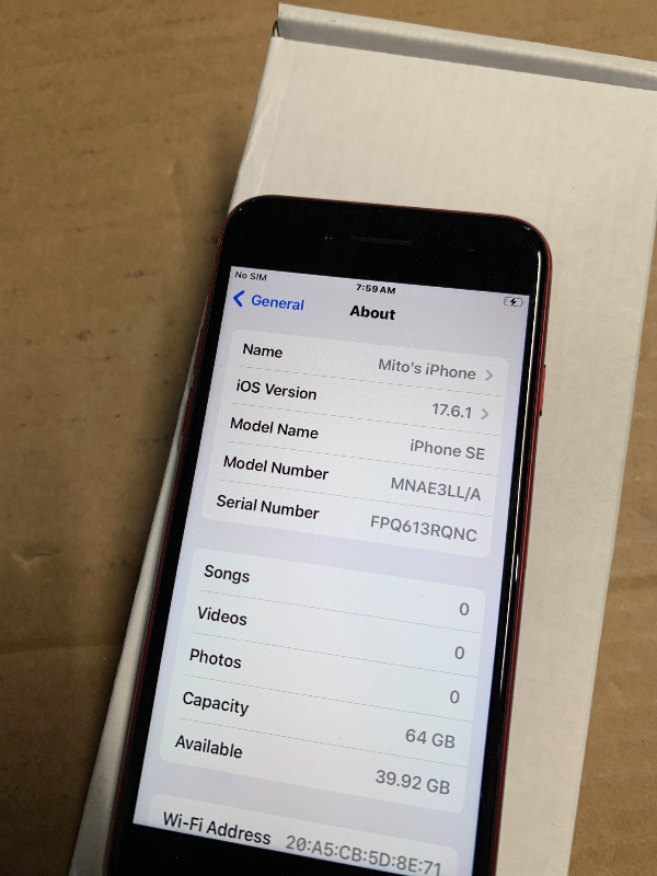 Photo 1 of (MISSING CHARGER)  Apple iPhone SE 3rd Gen, 64GB, RED - Unlocked (Renewed)