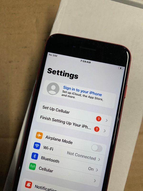 Photo 1 of (MISSING CHARGER)  Apple iPhone SE 3rd Gen, 64GB, RED - Unlocked (Renewed)