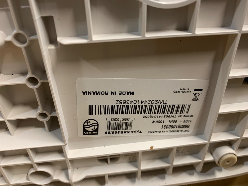 Photo 1 of ** FOR PARTS ONLY** Philips Baristina Espresso Machine, Grind, Tamp & Brew Coffee Beans in One Swipe, Compact, 16 Bar Pump Pressure, Automatic Grinder, Natural White with White Portafilter (BAR300/00)