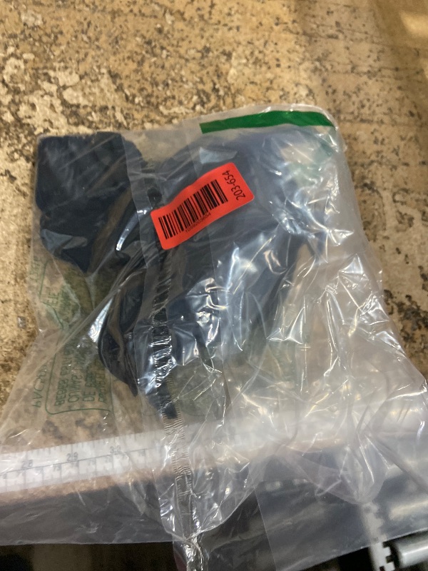 Photo 1 of ***PARTIAL SET/ONLY 1*** JOYIN 6 Pcs Black Halloween Crow Decor, Realistic Crow Raven Decoration Indoor Outdoor Decor Fake Ravens Prop Haunted House Graveyard Cemetery Yard Table Party Favors Desk Trees Walls Windows