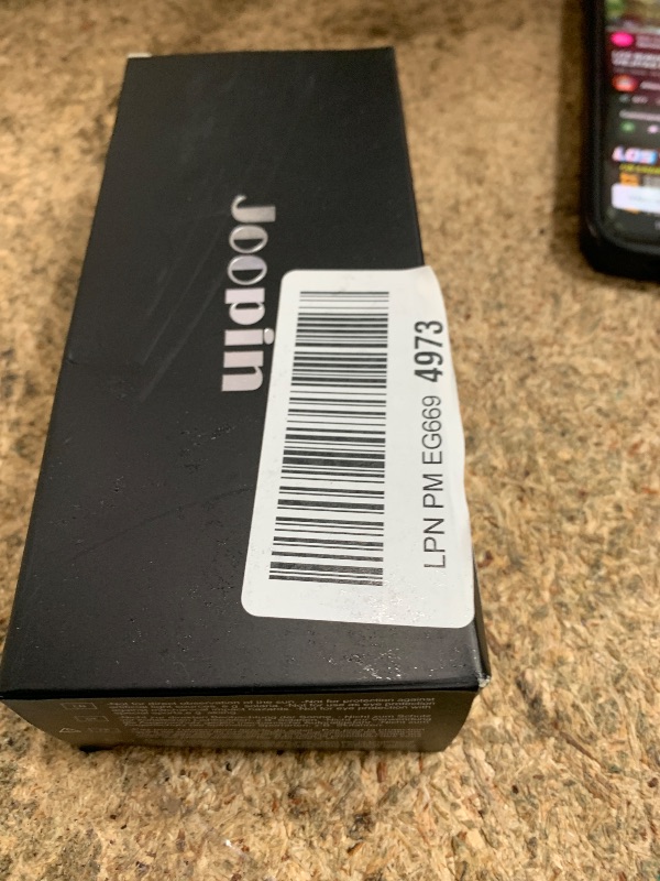 Photo 1 of **MISSING NOSE PROTECTOR ** Joopin Silver Oversized Sunglasses Cateye Sun Glasses UV400 Trendy Mirrored Becky Shades for Women Ladies Large Sunnies