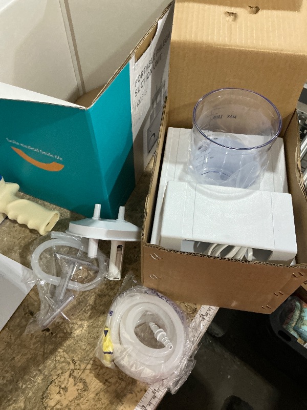 Photo 1 of 1000ml Portable Veterinary Suction Machine for Home Use 110V