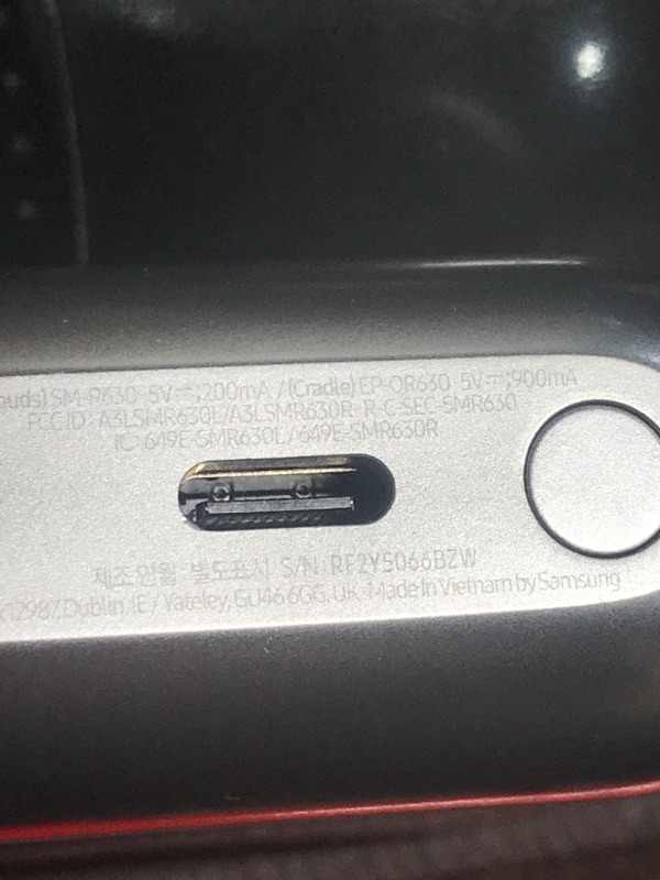 Photo 1 of ***MISSING PCS***(READ NOTES)
Samsung Galaxy Buds 3 Pro AI True Wireless Bluetooth Earbuds, Noise Cancelling, Sound Optimization, Redesigned Comfort Fit, Silver [US Version, Amazon Exclusive, 2Yr Warranty]