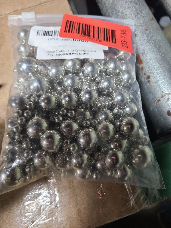 Photo 1 of 260Pcs Silver Glossy Beads for Centerpiece Decor, Artifical Pearls Vase Filler, Makeup Brush Beads, No Hole Round Pearl Beads for Wedding Birthday Christmas Party Home Decor(18mm 14mm 6mm)
