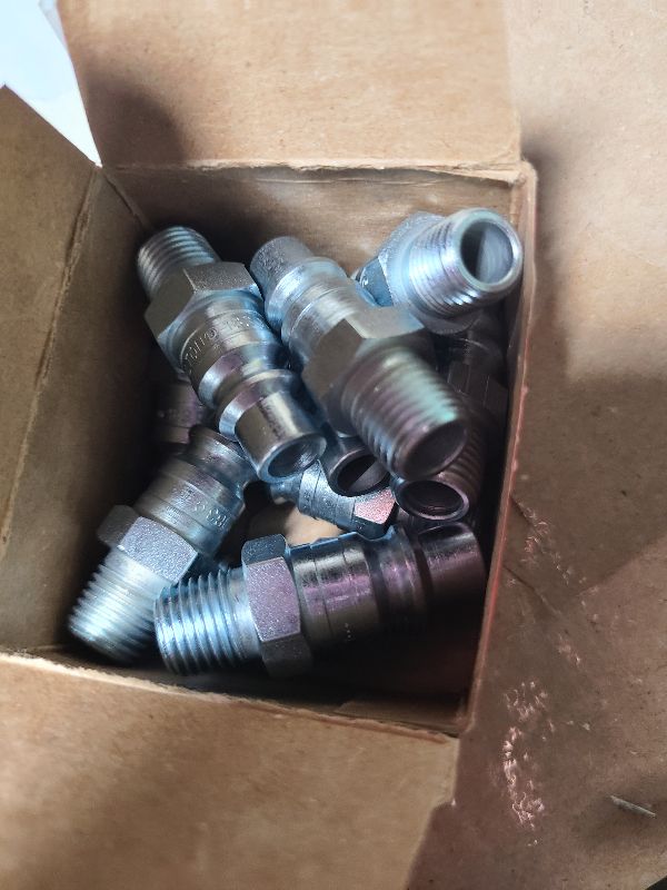 Photo 1 of "Milton 779 Re-Cappers F. Plug .305""-32 T-Style", box of 10