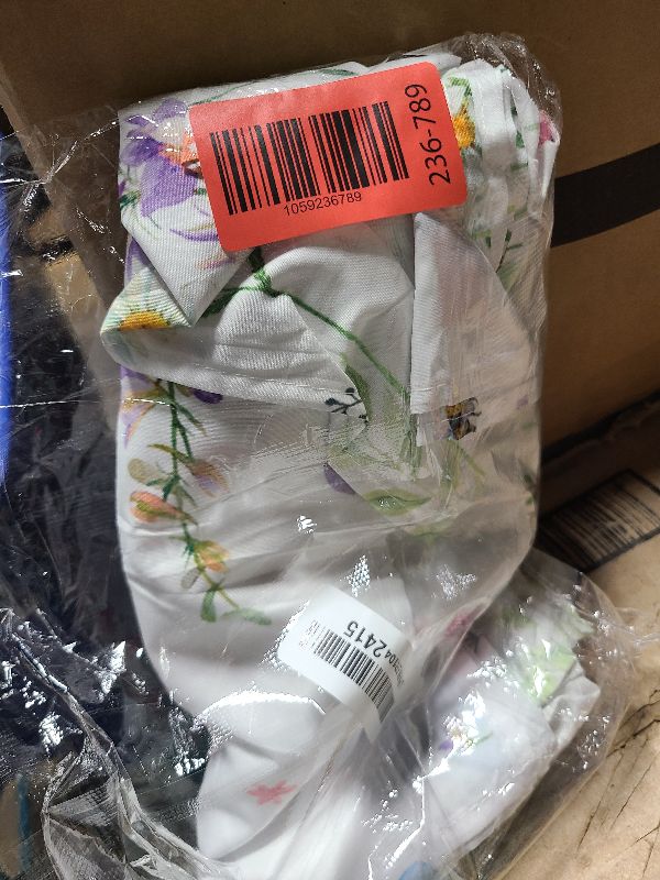 Photo 1 of 12 Pcs Spring Cloth Napkins Floral 20'' x 20'' Washable Dinner Tea Party Napkins for Kitchen Party Wedding Restaurant Indoor Outdoor Botanical Fresh Spring Summer