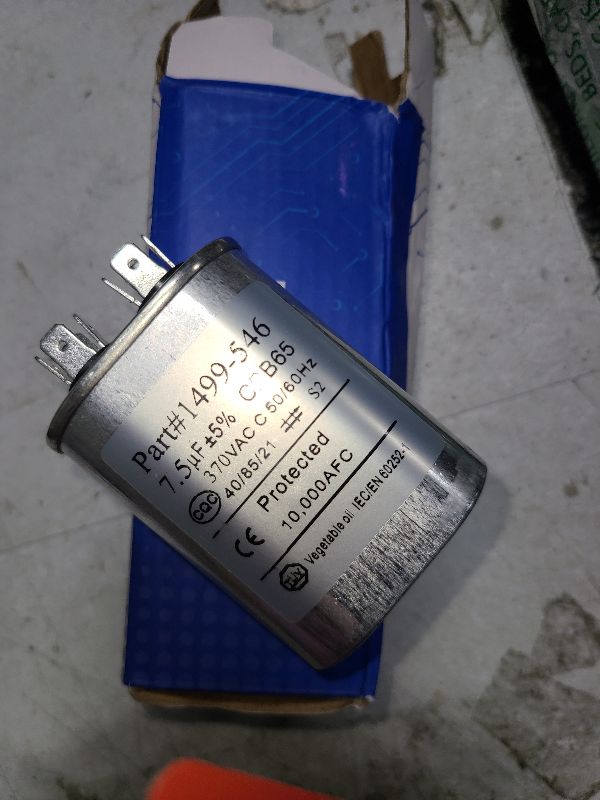 Photo 1 of 14995761 1499-5761 Run Capacitor 60uF 370VAC 50/60Hz 10000AFC RV Air Conditioner (14995761)
