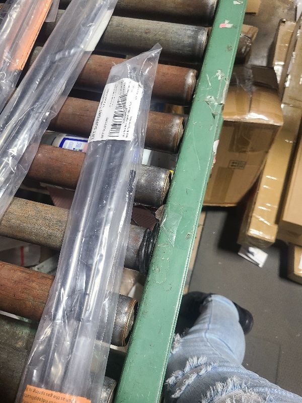 Photo 1 of 2Pcs Rear Back liftgate tailgate Hatch trunk Struts Lift Supports Shock Gas Spring Prop Rod Compatible With JEEP 2005-2010 GRAND CHEROKEE (Note: Type With Ball Socket Ends)