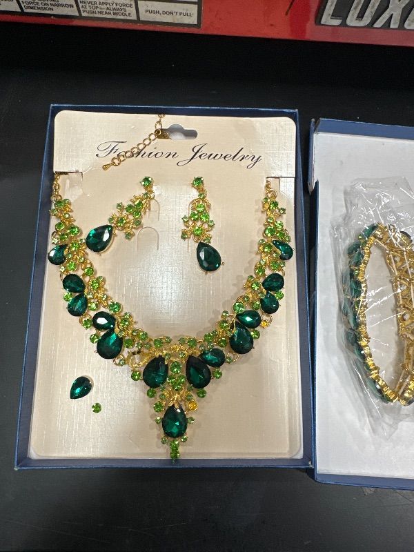 Photo 1 of (used)(incomplete) Paxuan Elegant Bridal Wedding Jewelry Set for Women / Brides / Bridesmaids Teardrop Crystal Leaf Cluster Jewelry Set for Wedding Prom