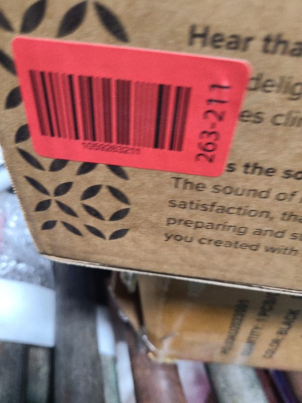 Photo 1 of [6 Pack] 32 oz. Regular-Mouth Glass Mason Jars - with Metal Airtight Lids and Bands 1 quart Large for Canning, Preserving, & Meal Prep