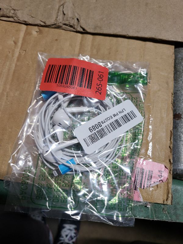 Photo 1 of 2 Packs iPhone Headphones Earbuds with Lightning Connector(Built-in Mic & Volume Control)[MFi Certified] Headphones support for iPhone 14/13/12/SE/11/XR/XS/X/7/7Plus/8/8Plus Support All iOS System