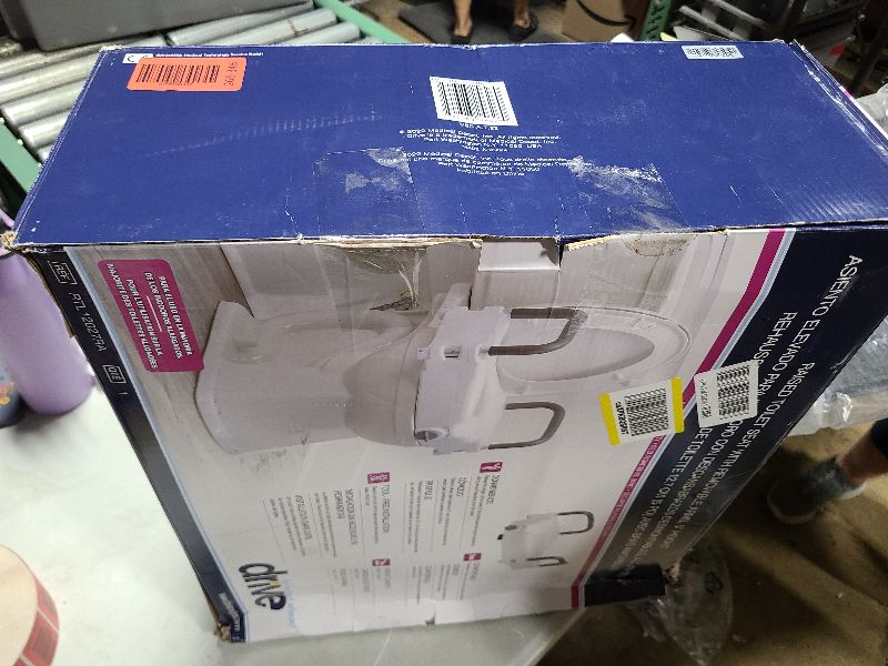 Photo 1 of 2-in-1 Locking Raised Toilet Seat with Tool-free Removable Arms