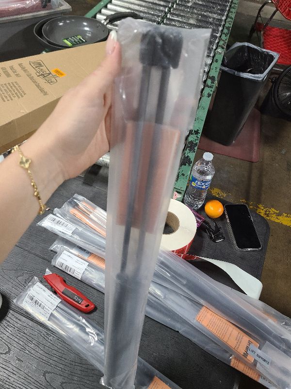 Photo 1 of 2Pcs Front HOOD Struts Lift Supports Shock Gas Spring Prop Rod Compatible With FORD 2011-2016 F-250 F-350 F-450 F-550 F250 F350 F450 F550 SUPER DUTY (Note:11 12 13 14 15 16)