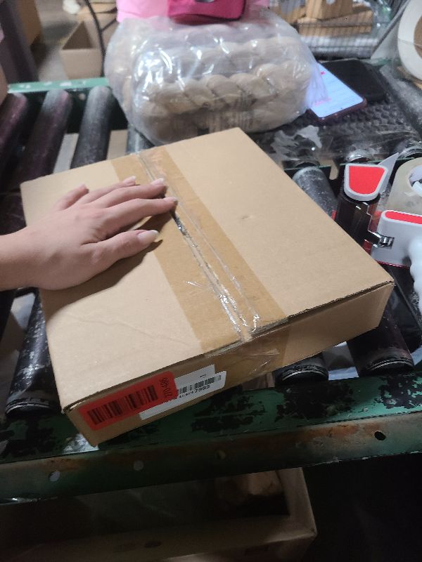 Photo 1 of 108pcs Roses Head Flowers with Stem - Black Gold White Graduation Artificial Flowers Rose Bulk - Silk Rose Fake Flower for Birthday Wedding Baby Shower Centerpieces Gold Theme Grad Party Tables Decor