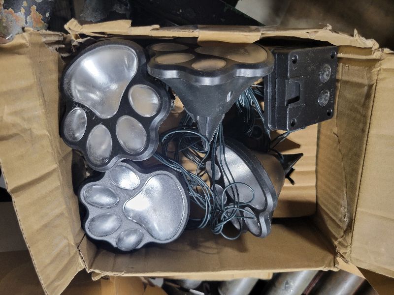 Photo 1 of 16.8ft Solar Paw Print Lights, Cat Dog Animal Solar String Lights (Set of 8) Outdoor Decoration, Warm Up Your Pet and Make The Garden More Vibrant and Lovely, a Gift for Pet Lovers