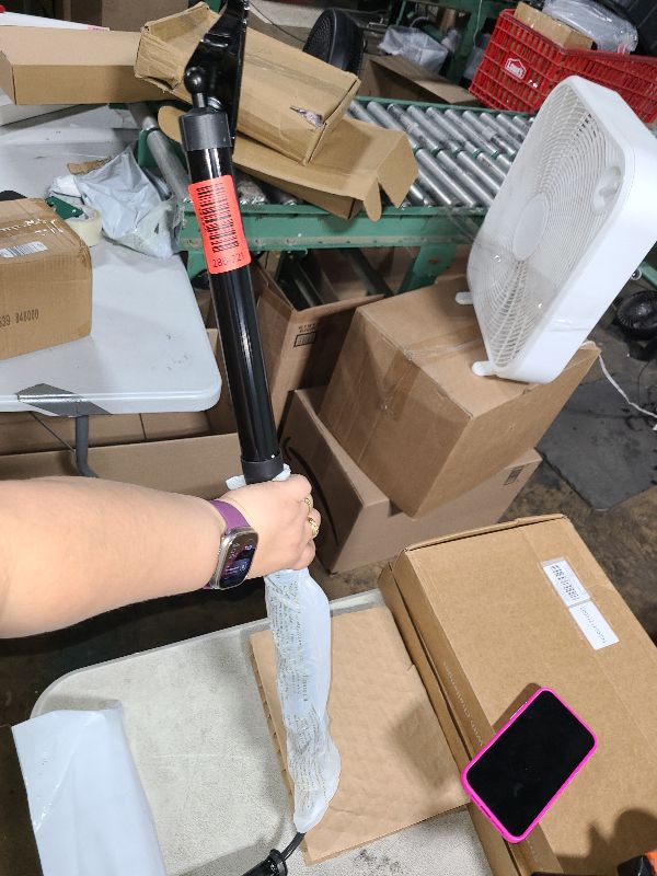 Photo 1 of 1pc Rear Left Driver Side Steel Lift Support with Power Liftgate Tailgate Strut Hatch for Toyota for Highlander 2014-2019