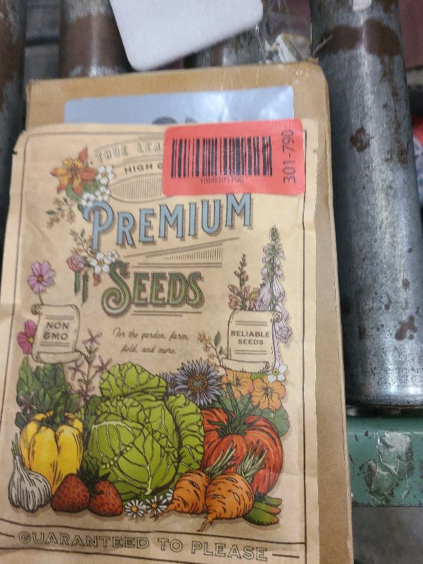 Photo 1 of Micro Clover Seed for Lawn - 4 Oz - ~100,000 Microclover Seeds for Planting - Drought-Tolerant Mini Grass Alternative by Mountain Valley Seed Company