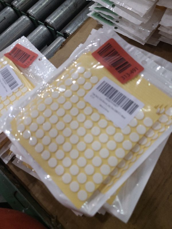 Photo 1 of 1000pcs Double-Sided Putty for Wall Hanging Removable Adhesive Stickers for Posters Easy to Use Wall Adhesive Damage Tacky Putty 